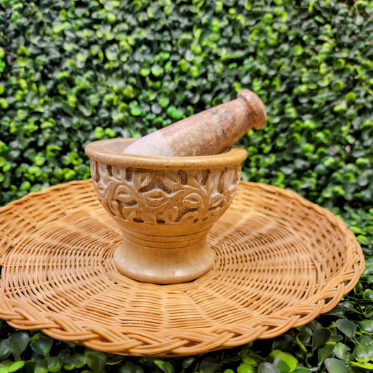 Mortar and Pestle Leaf Design